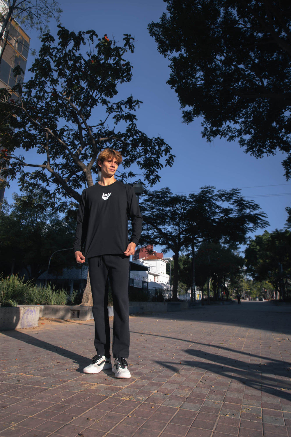 T-SHIRT SHAKA LONG SLEEVE BLACK