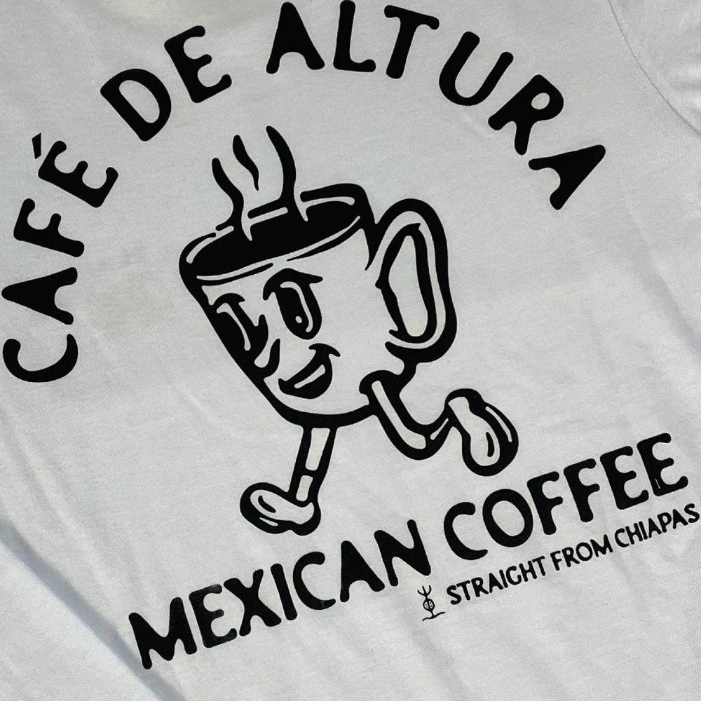 Café De Altura Tee | Blanca Manga Larga - OjoDeToro